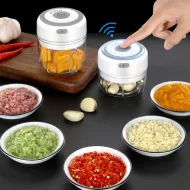 Tocător compact de bucătărie EzChop cu încărcare prin USB - 250 ml